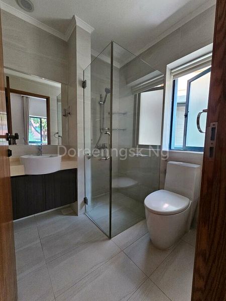 4 Bed Condo for Sale in  Camelot By-the-water - Image 12